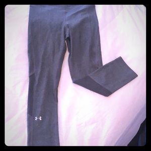 Cropped workout leggings. Never worn.